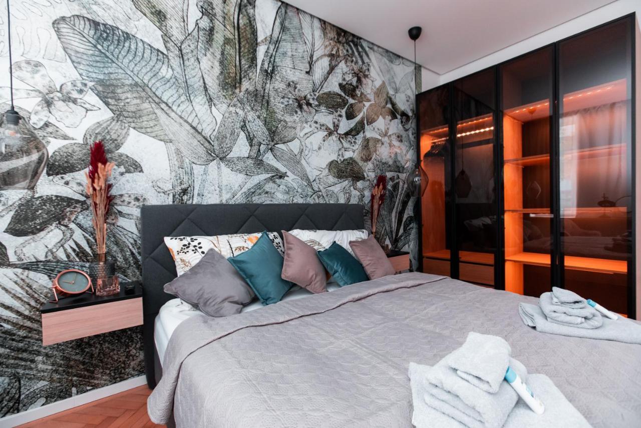Petit Luxe Apartment Wina Bagian luar foto